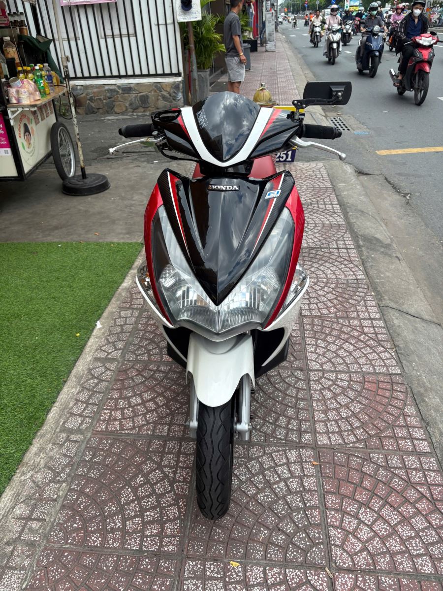 HONDA AIR BLADE 110CC ĐỜI 2012 BS 59S1-48682 – XE TAY GA BỀN MÁY, ĐI LẠI ĐẦM CHẮC GIÁ TỐT